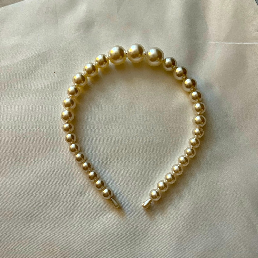 Pearl headband